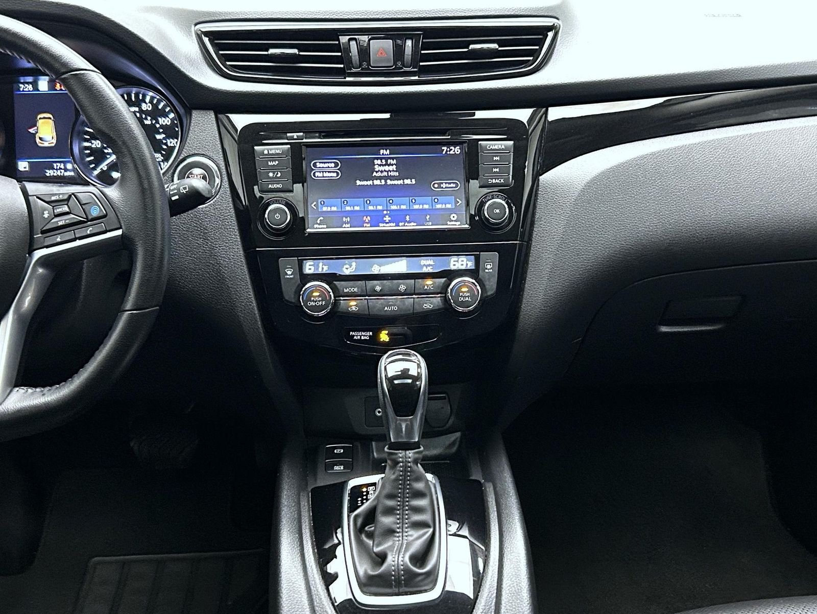 Used 2022 Orange Nissan SL image 13