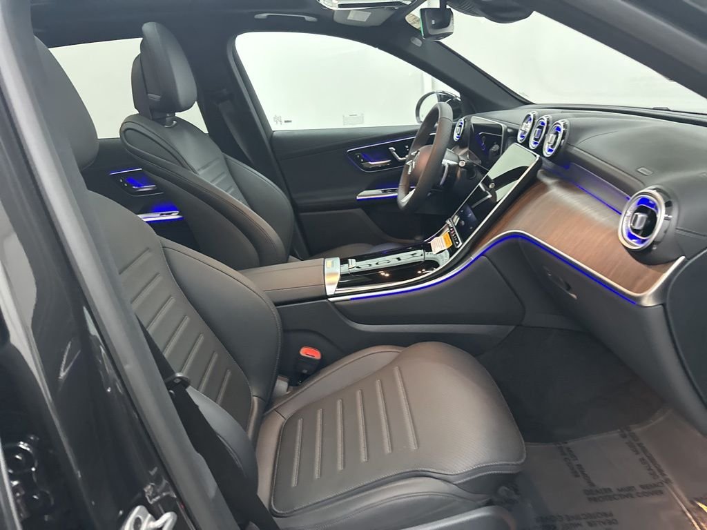 Used 2026 Gray Mercedes-Benz GLC 300 image 28