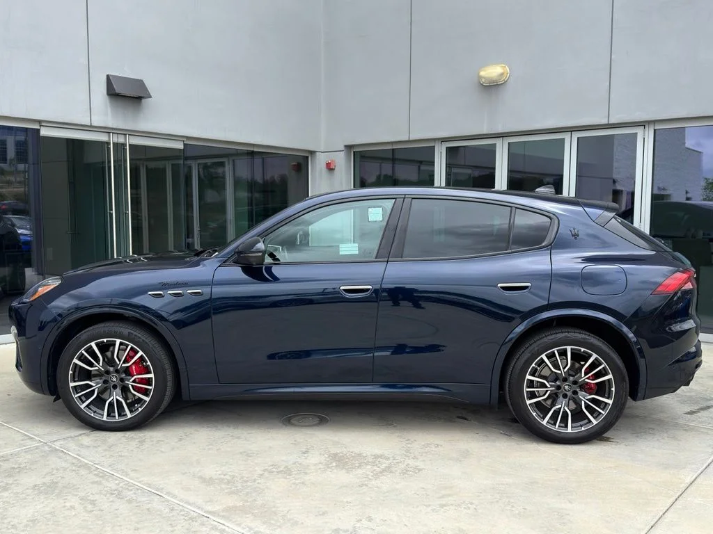 Certified Used 2023 Blu Nobile Tri-Coat Maserati Modena image 4
