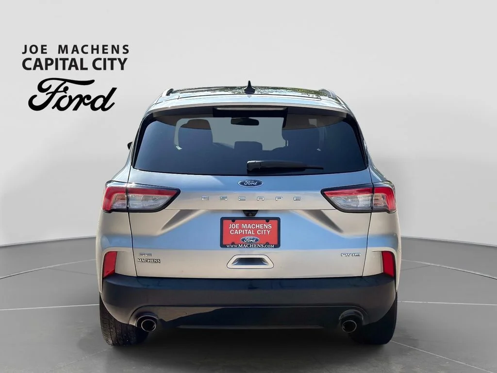 Used 2022 Iconic Silver Metallic Ford SE image 6