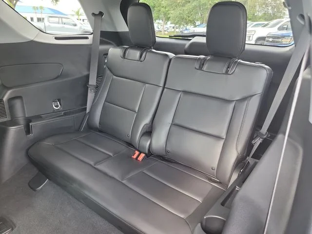 Used 2023 Red Ford XLT image 15