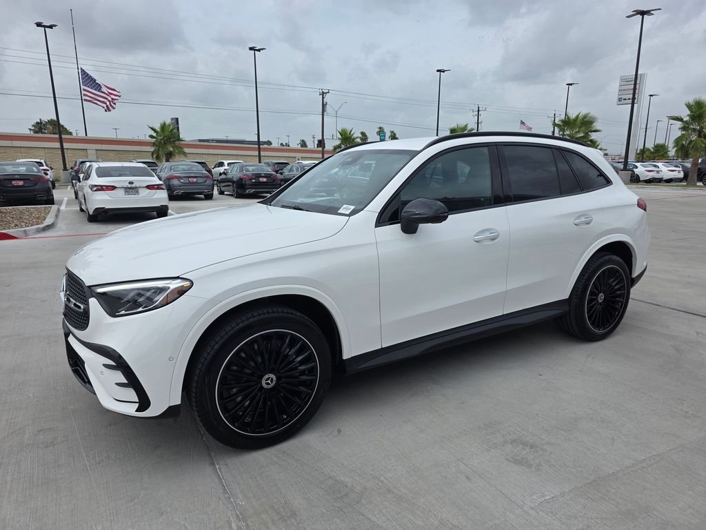 New 2026 Polar White Mercedes-Benz GLC 300 image 3