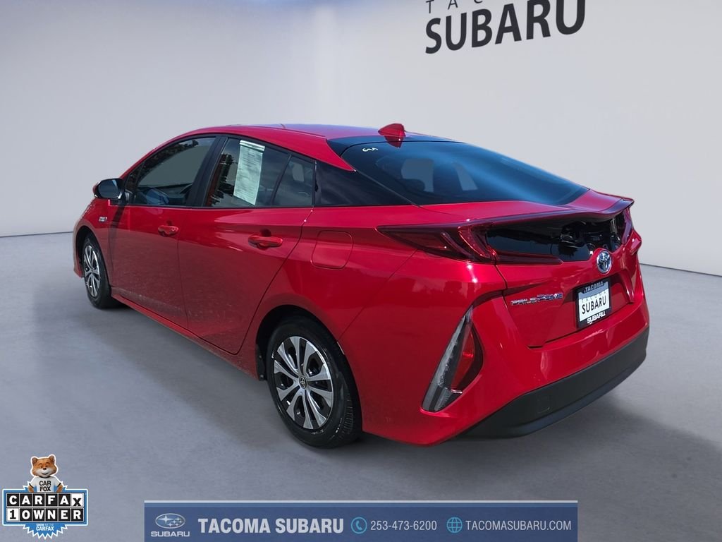 Used 2022 Red Toyota LE image 3