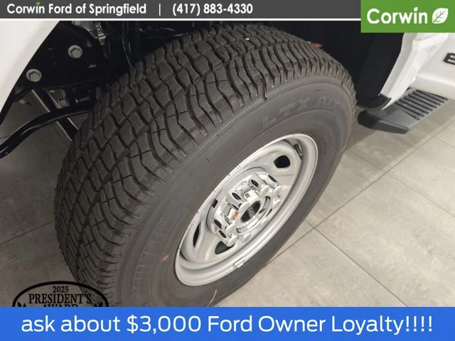 New 2026 Oxford White Ford F-250® XL image 40
