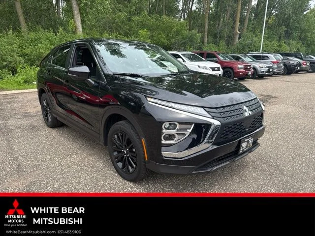 2023 Mitsubishi Eclipse Cross LE S-AWC's photo