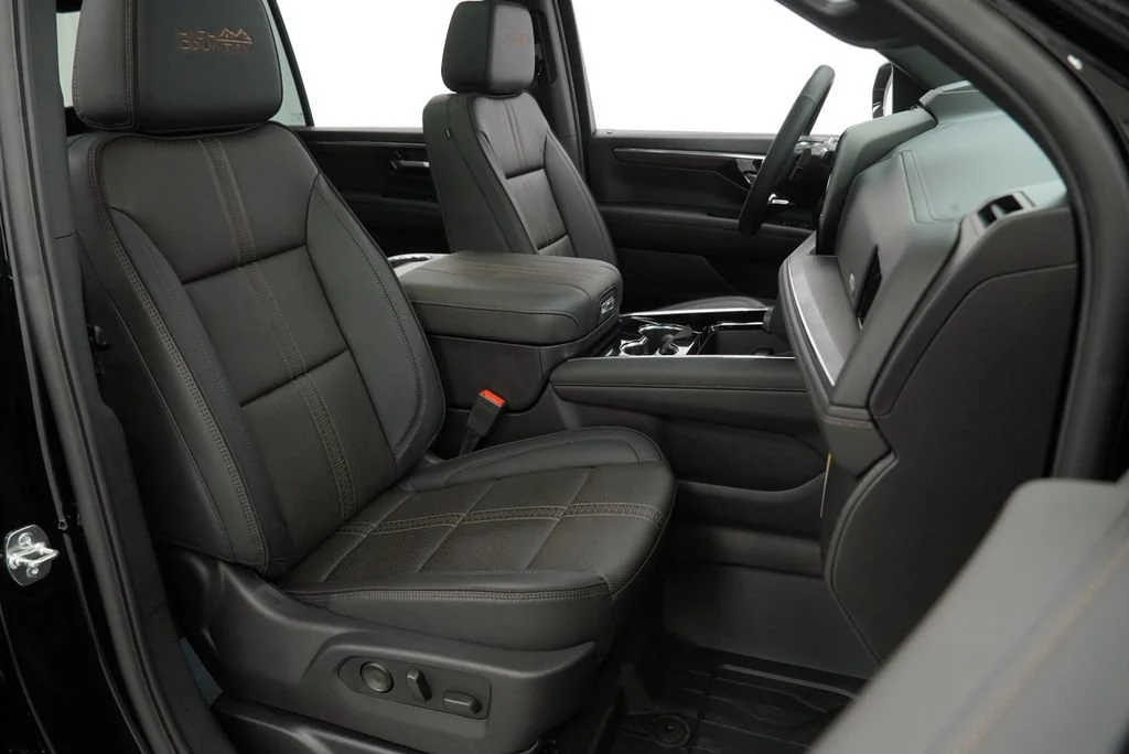 New 2026 Black Chevrolet High Country image 35