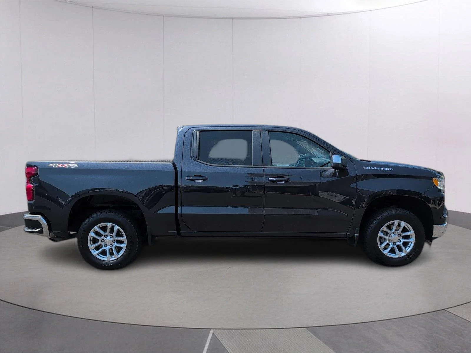 Used 2023 DARK ASH METALLIC Chevrolet LT image 9