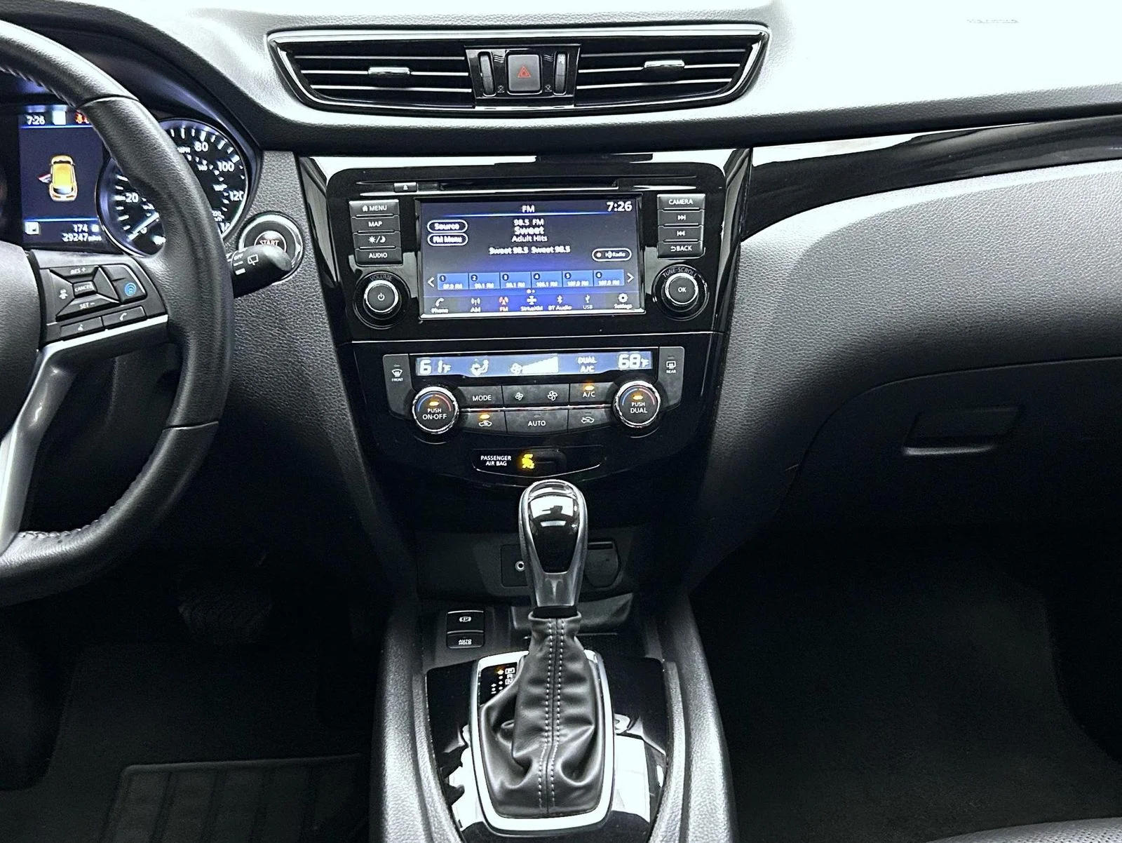 Used 2022 Orange Nissan SL image 13