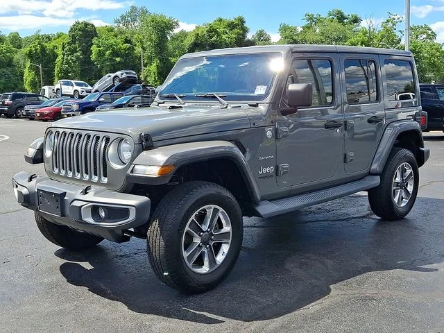 Used 2018 Gray Jeep Unlimited Sahara image 4