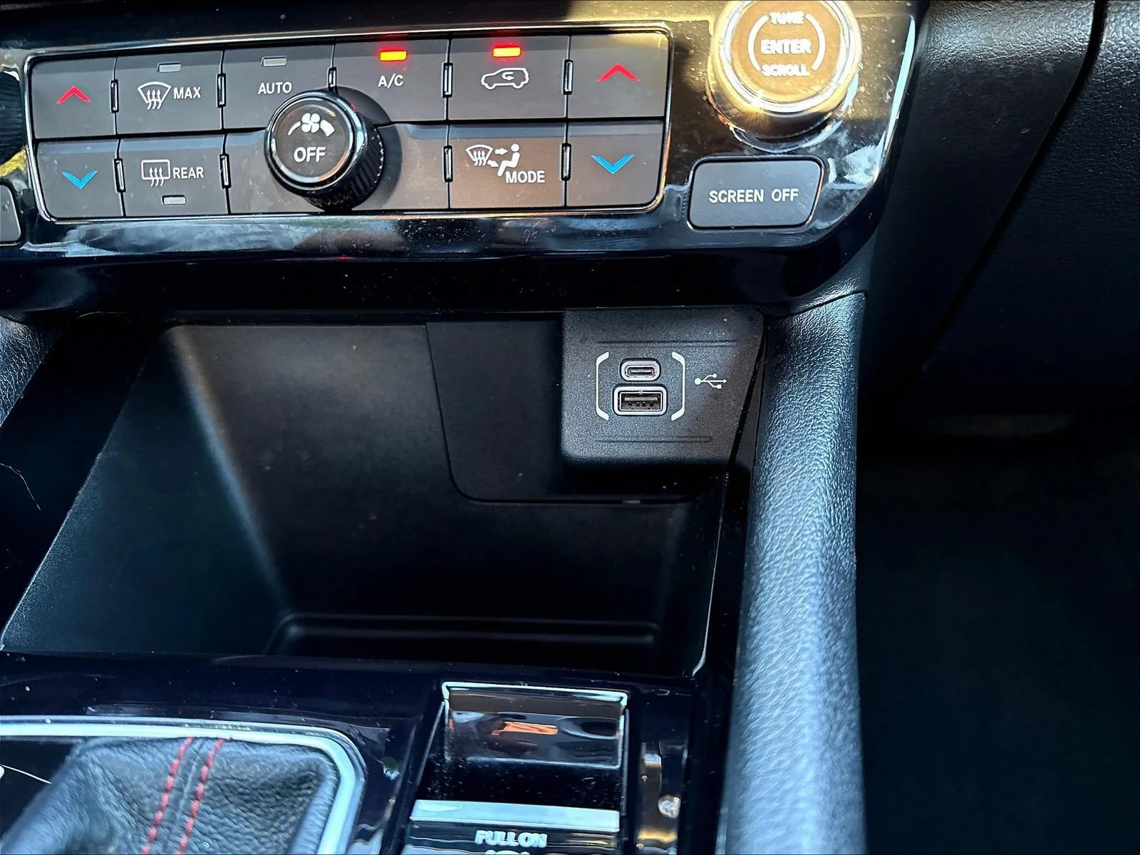 Used 2022 Diamond Black Jeep Trailhawk image 17