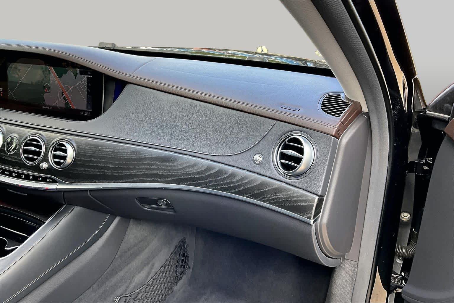 Used 2018 Obsidian Black Metallic Mercedes-Benz S 560 image 18