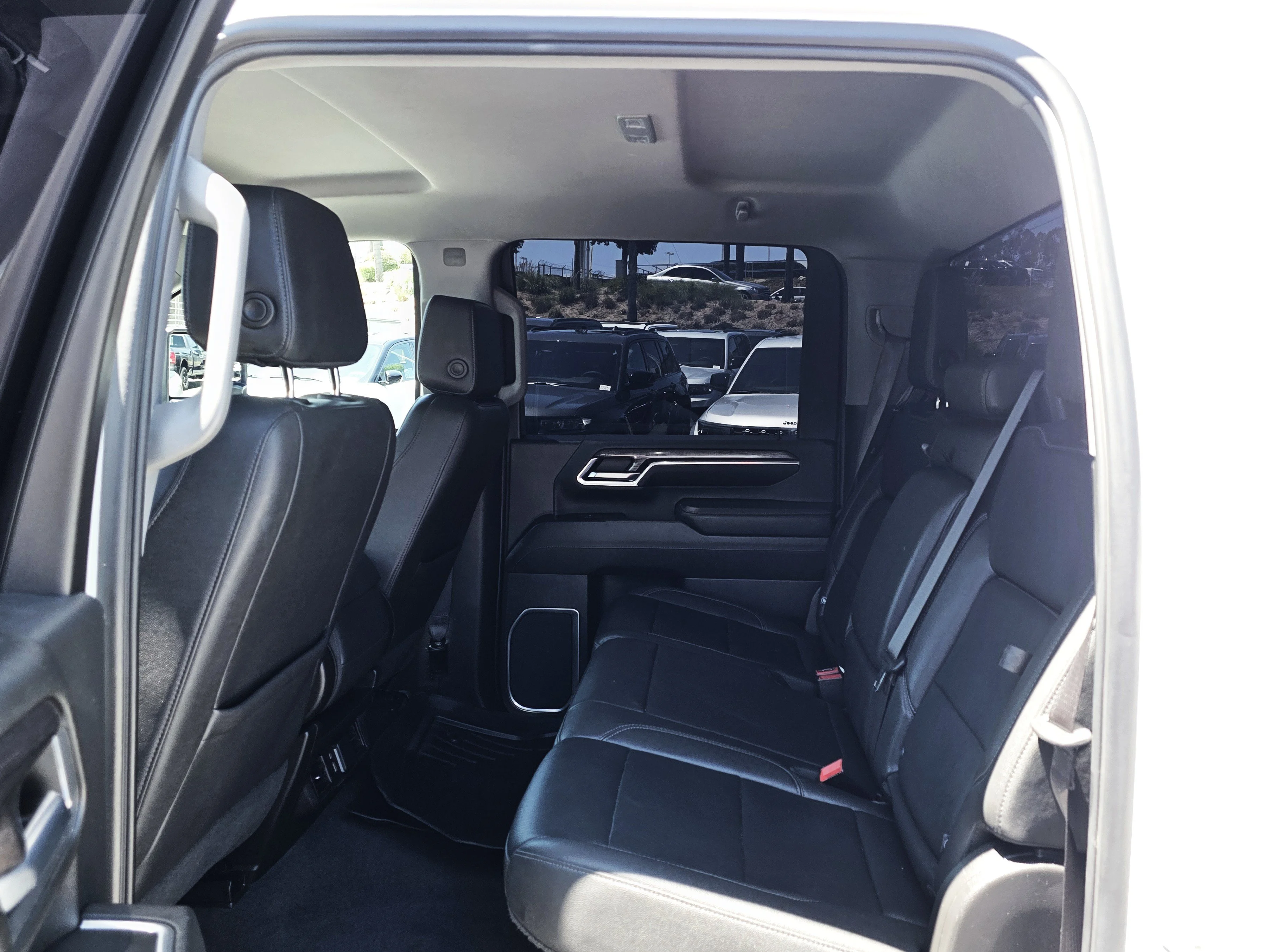 Used 2024 Summit White Chevrolet LTZ image 17
