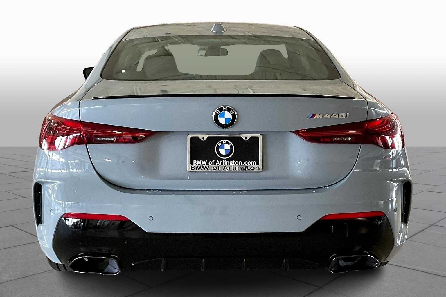 Used 2026 Brooklyn Grey Metallic BMW M440i image 4