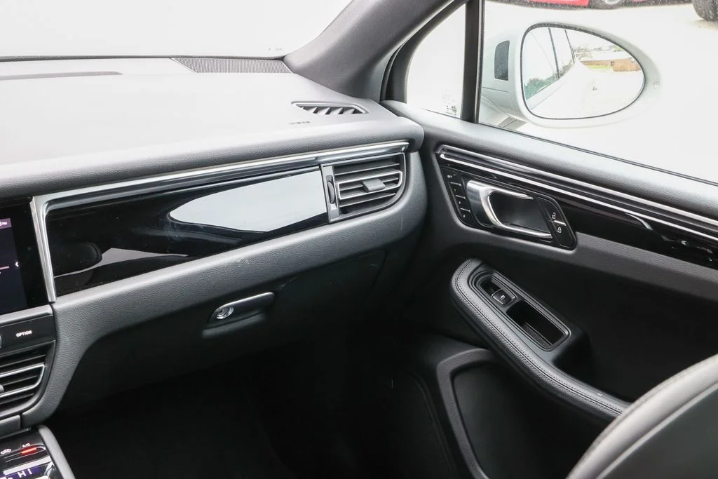 Certified Used 2026  Porsche  image 40