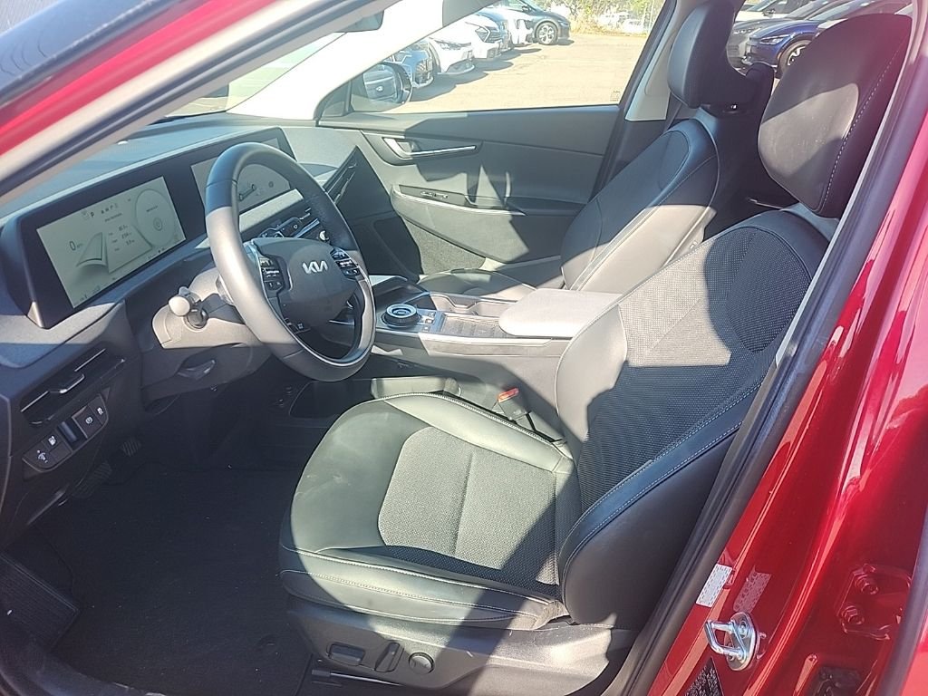 Certified Used 2024 Red Kia Light image 19