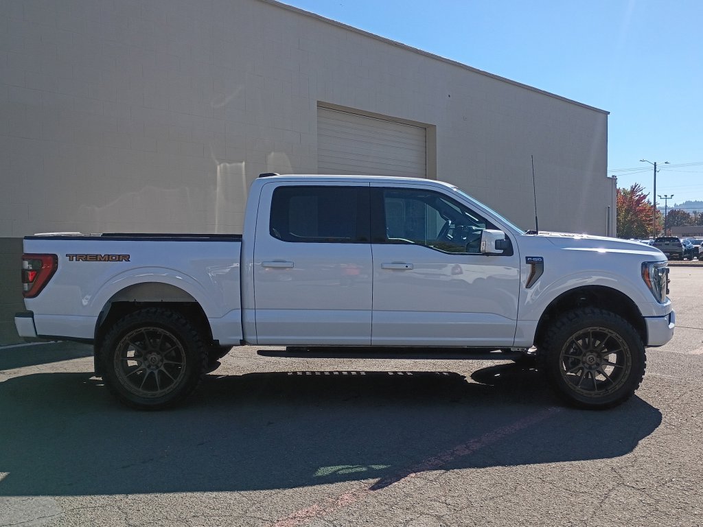 Used 2023 White Ford XL image 3