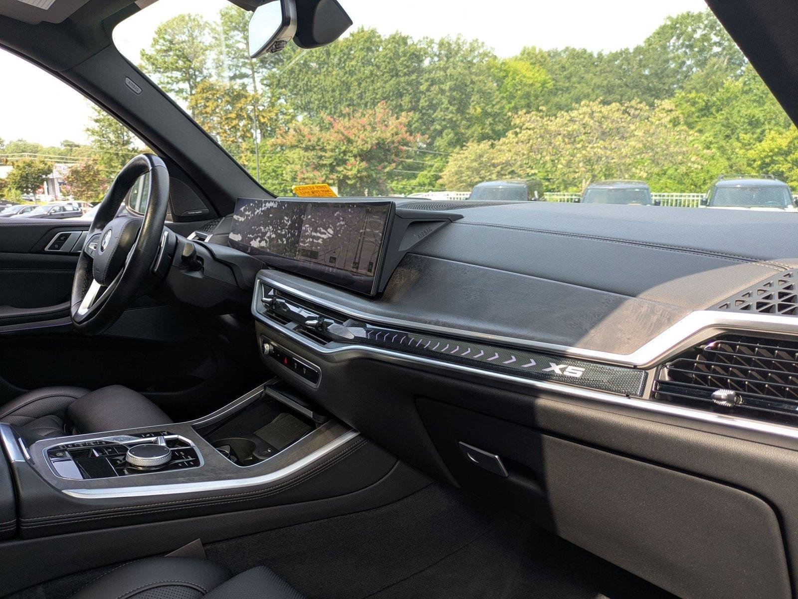 Used 2024 Alpine White BMW xDrive40i image 37