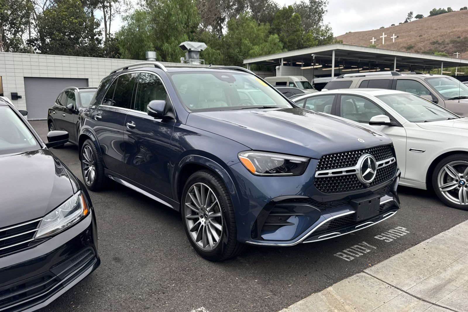 Used 2025 Blue Mercedes-Benz GLE 450 image 5