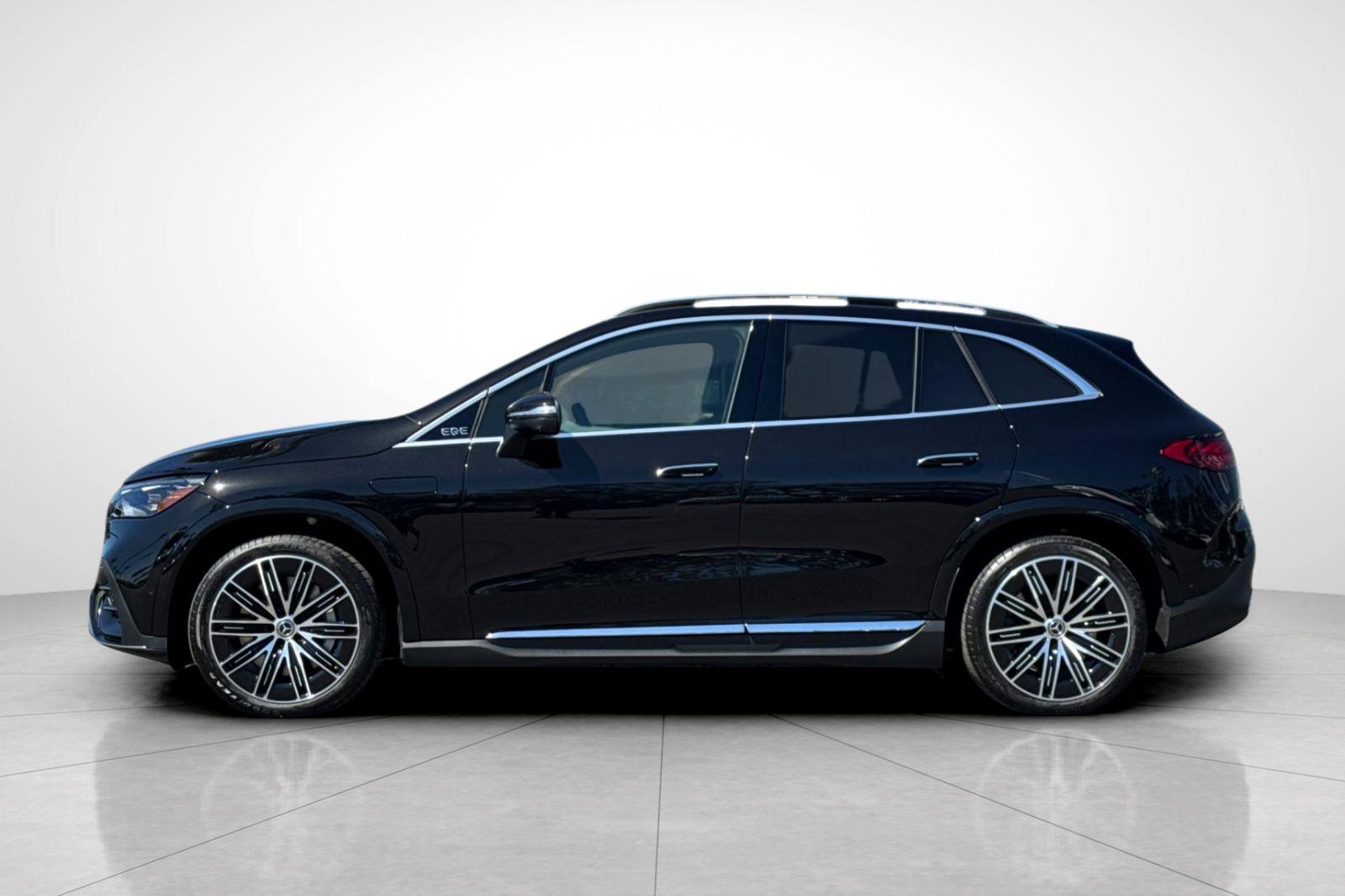 New 2027 Obsidian Black Metallic Mercedes-Benz 320+ SUV image 31