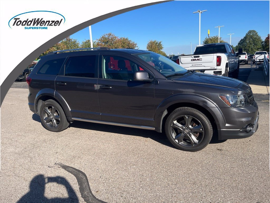 Used 2016 Gray Dodge Crossroad Plus image 1