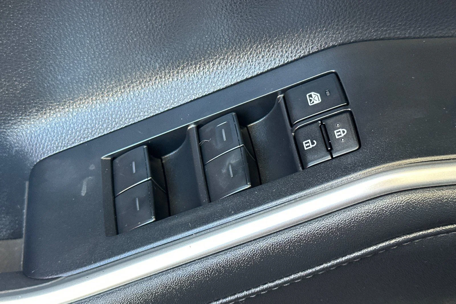 Used 2023 Gray Toyota XLE image 19