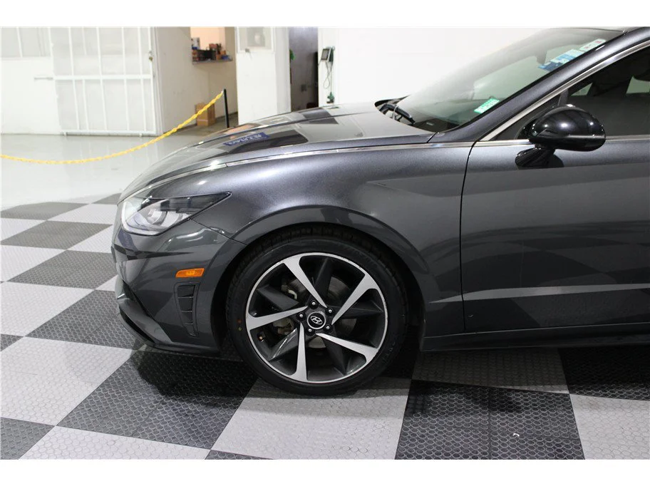 Used 2021 Portofino Gray Hyundai SEL Plus image 9