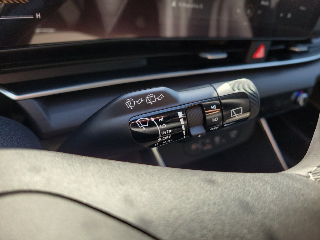 New 2027 Iceberg Green Kia EX image 29