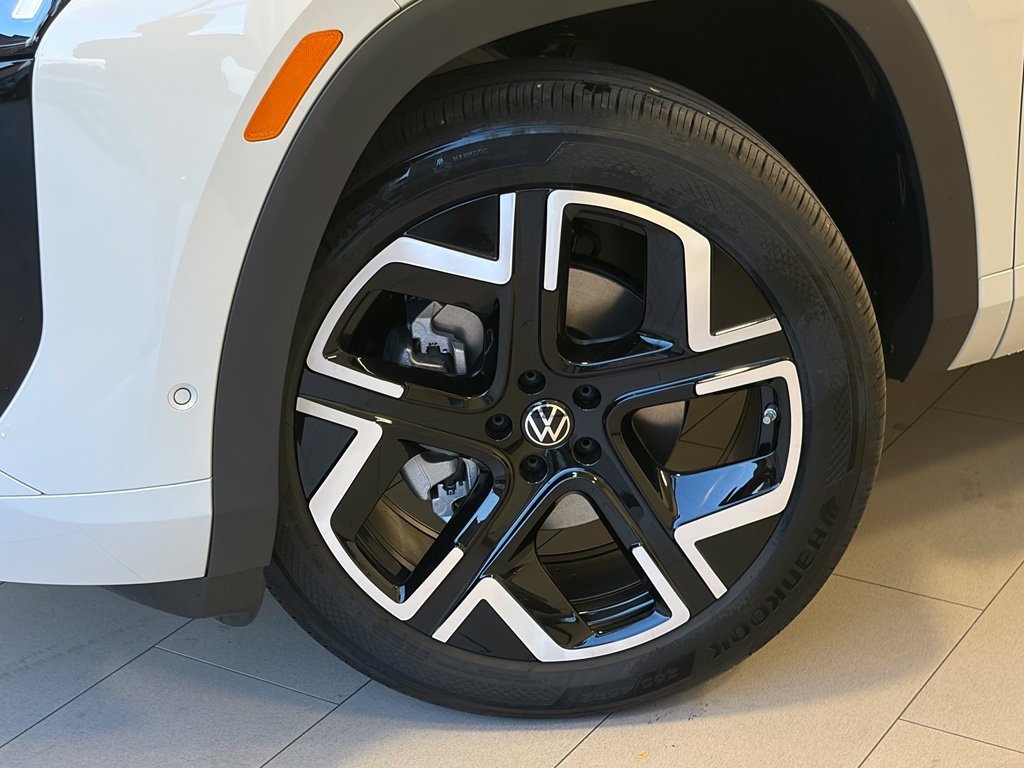 New 2027 Sandstone Volkswagen 2.0T SEL image 5