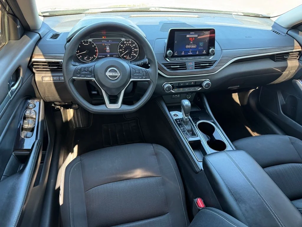 Used 2023 Gray Nissan 2.5 SV image 11