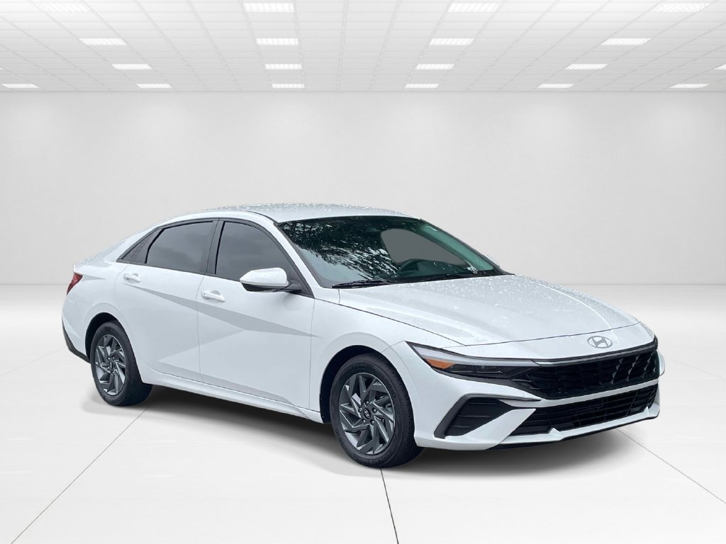 Certified Used 2024 White Hyundai SEL image 1