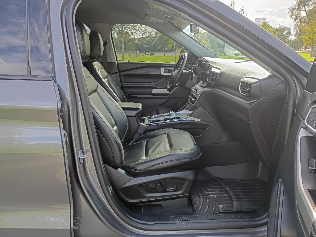 Used 2023 Carbonized Gray Metallic Ford XLT image 12