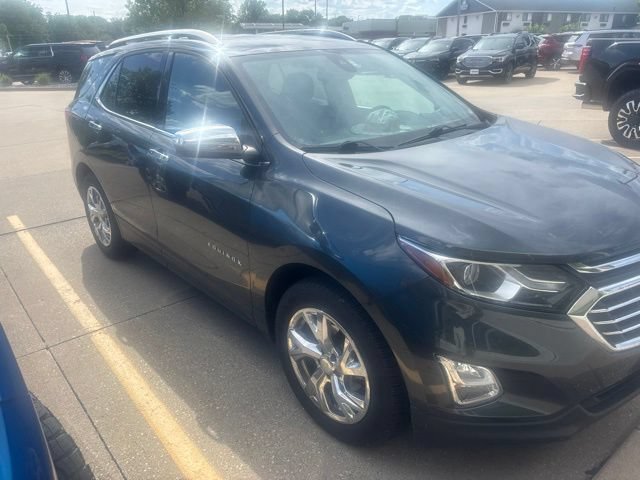 Used 2018 NIGHTFALL GRAY METALLIC Chevrolet Premier image 2