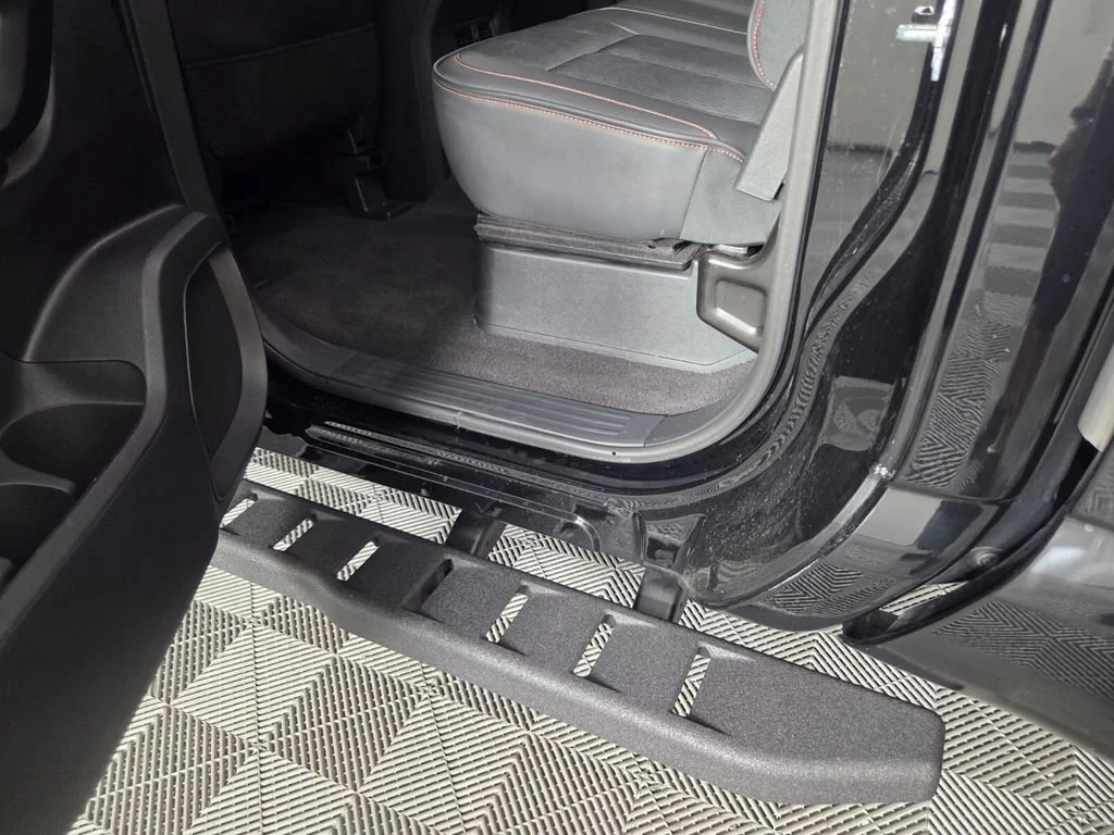 2024 Nissan Titan PRO-4X - Photo 26