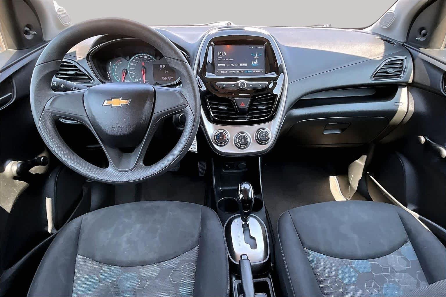 Used 2017 Summit White Chevrolet LS image 13