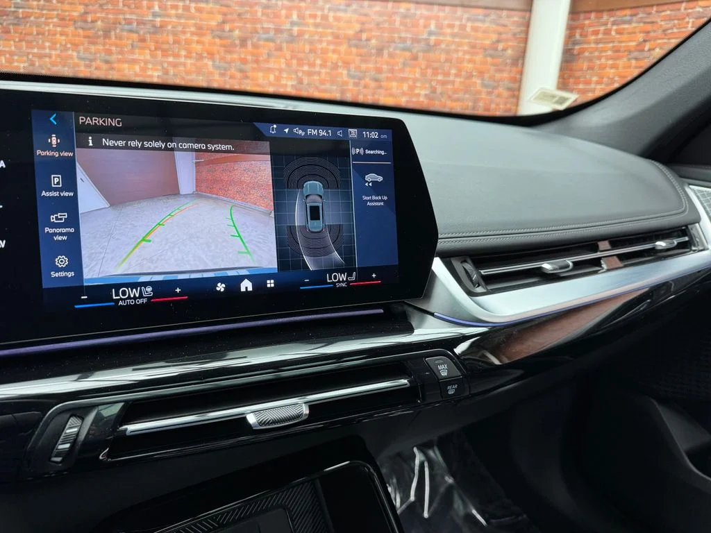 Used 2024 Green BMW xDrive28i image 22