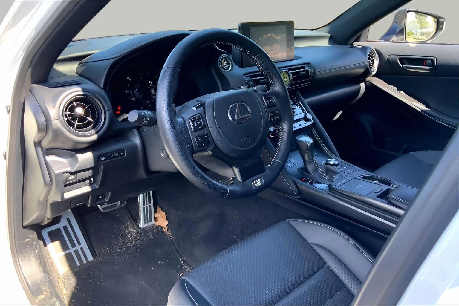 Certified Used 2023 ULTRA WHITE Lexus F SPORT image 18