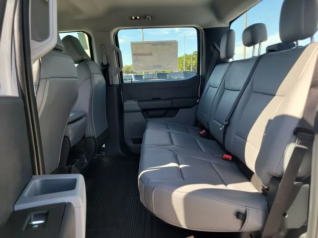 New 2026 Oxford White Ford XL image 14