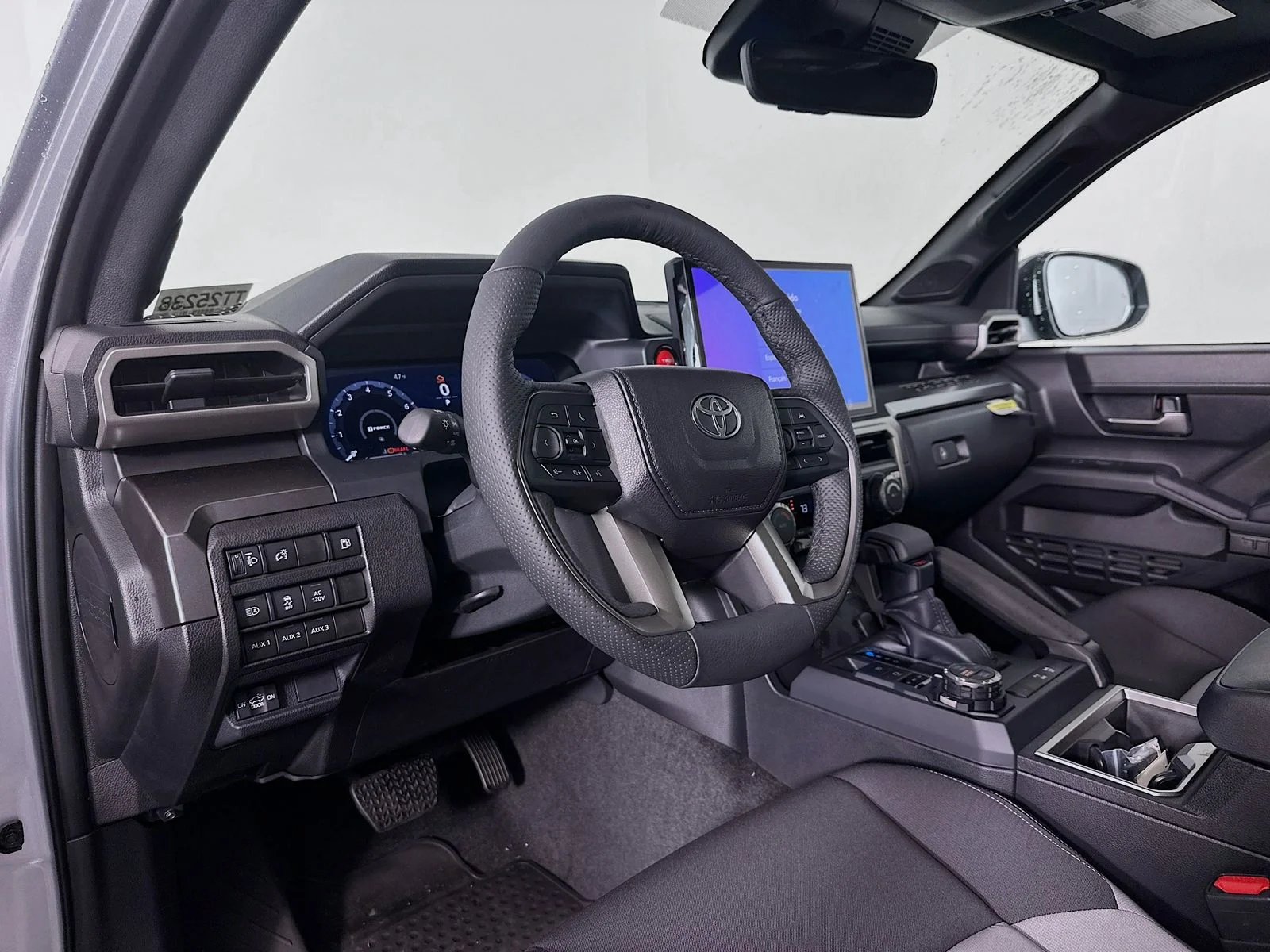 2025 Toyota Tacoma TRD Off Road - Photo 9