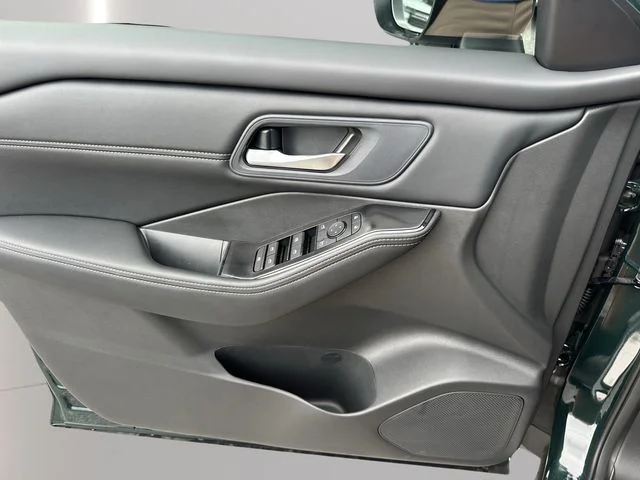 New 2026 Obsidian Green Pearl Nissan Dark Armor™ image 21