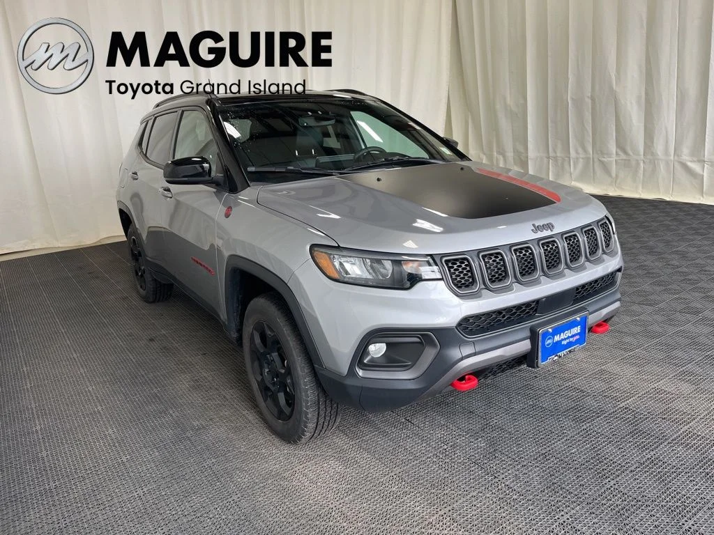 Used 2023 Silver Jeep Trailhawk image 32
