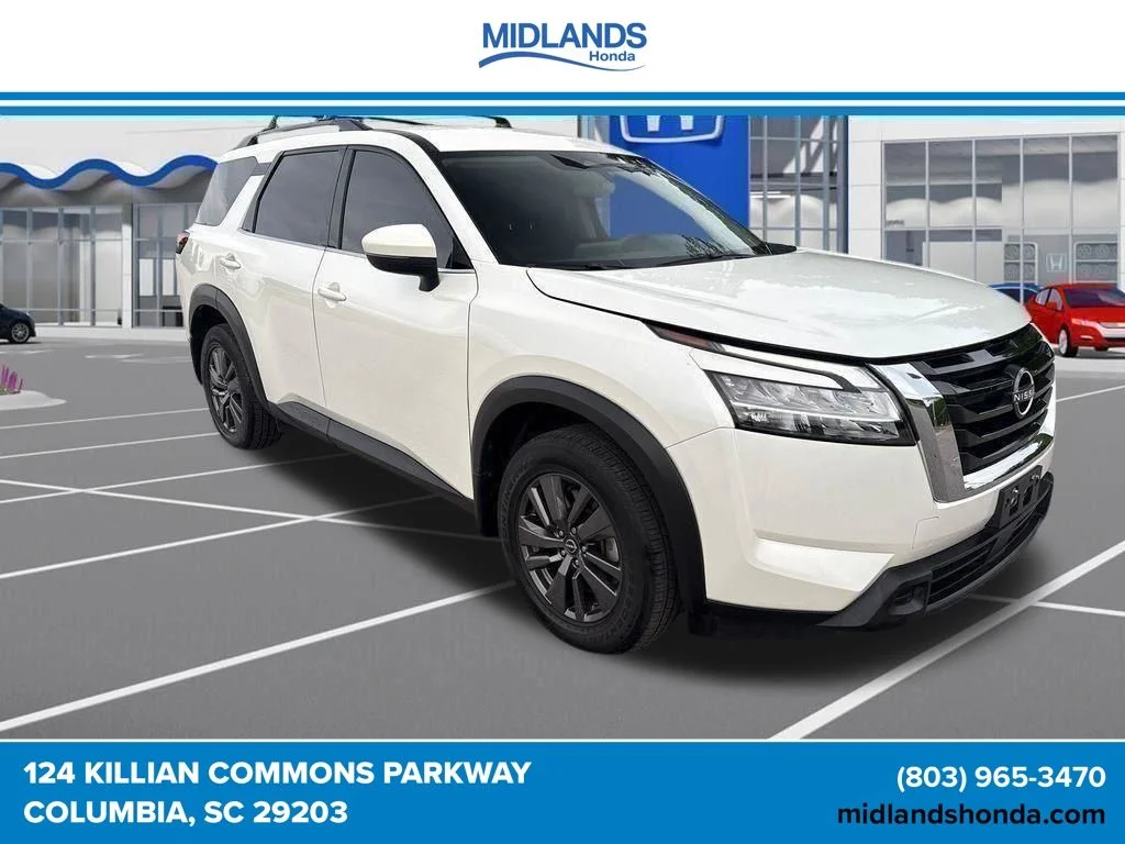2022 Nissan Pathfinder SV 4WD's photo