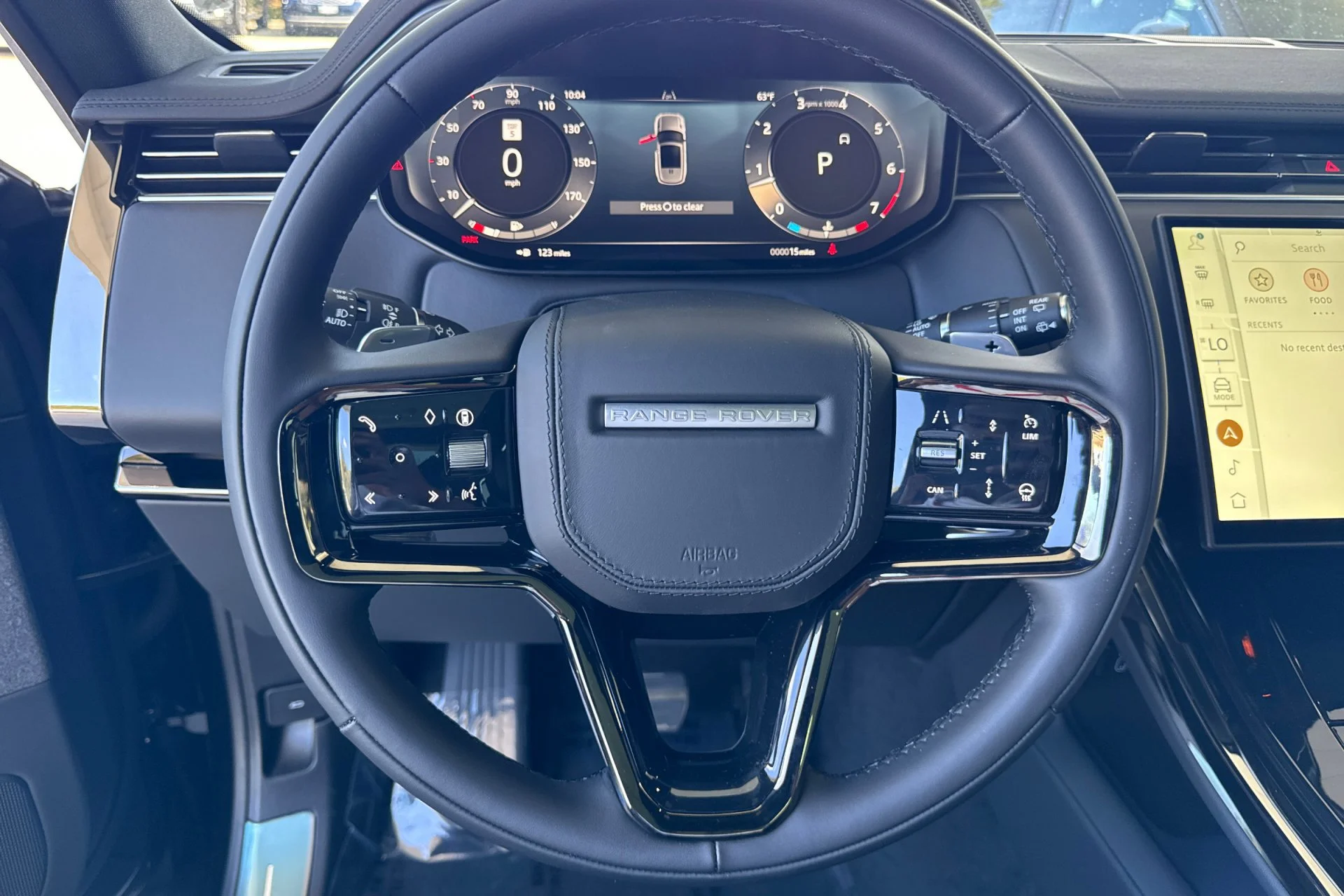 New 2026 Santorini Black Land Rover Dynamic SE image 26