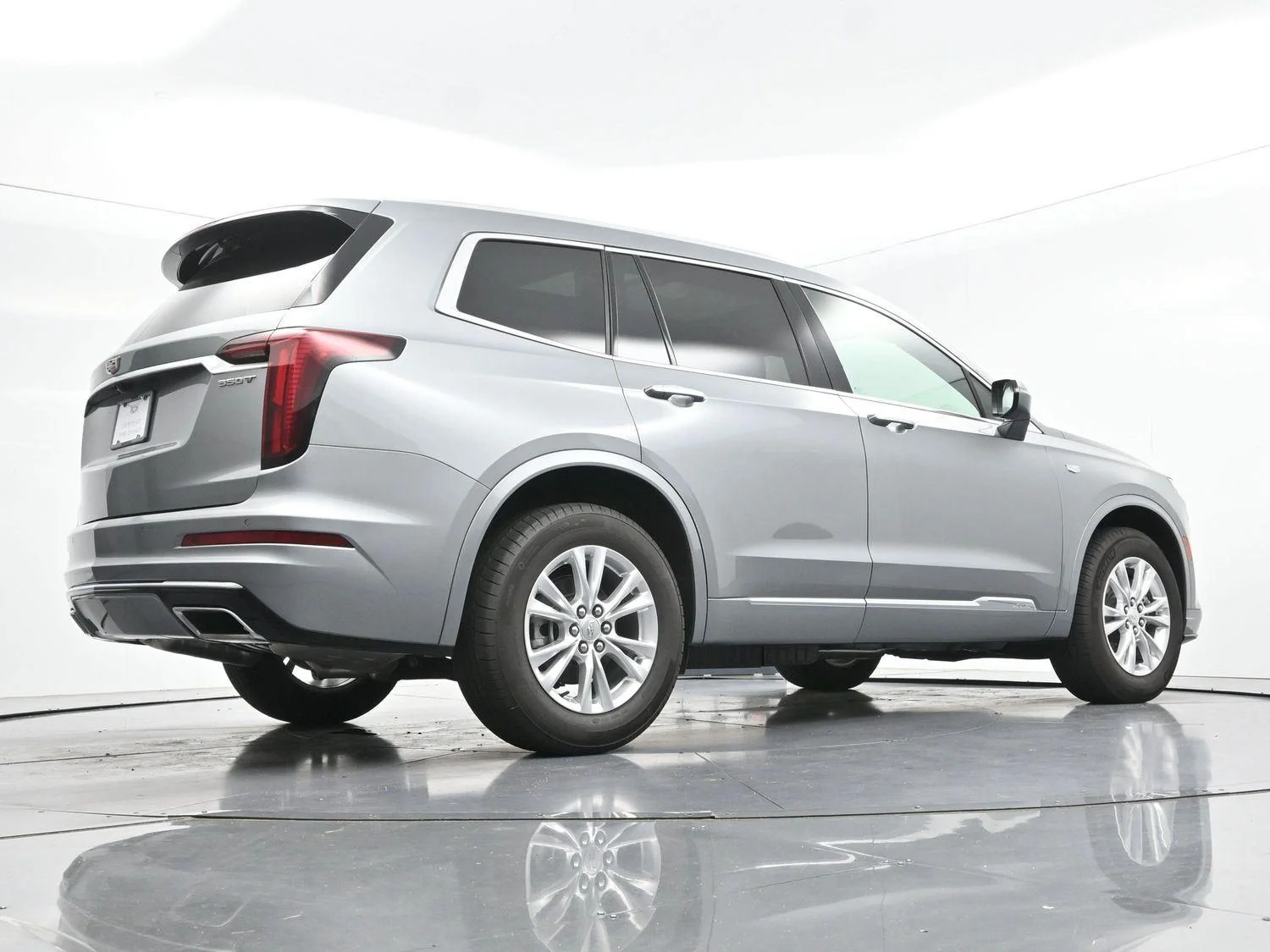 Used 2025 Argent Silver Metallic Cadillac Luxury image 47