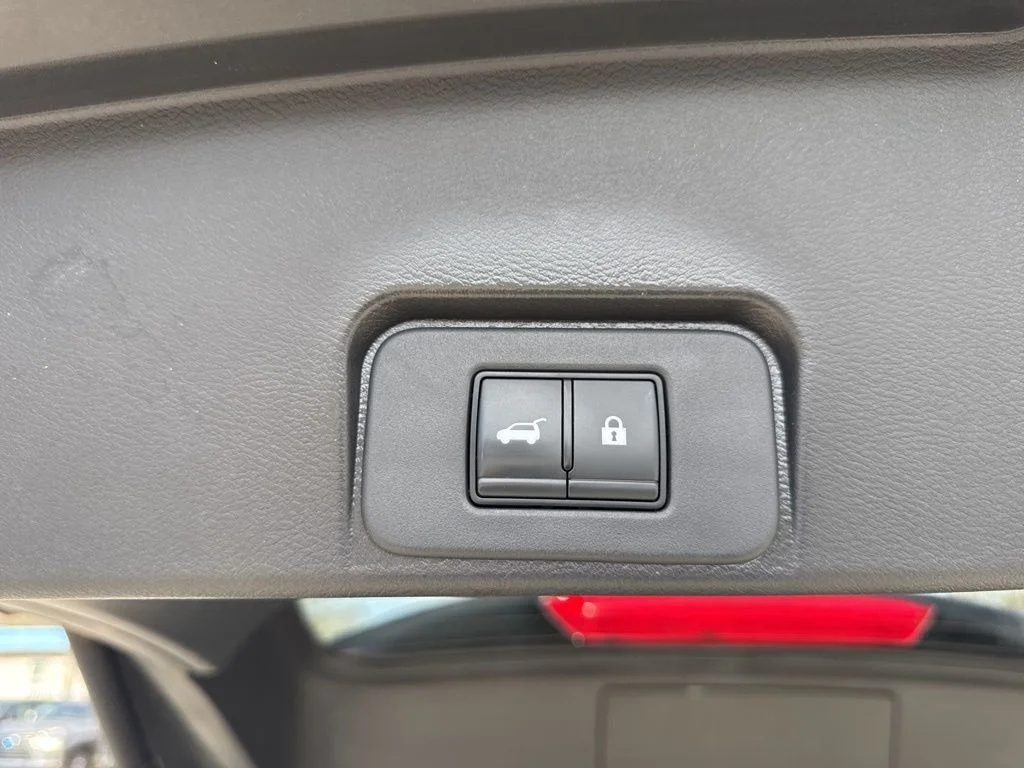 Used 2023 Black Nissan SL image 31