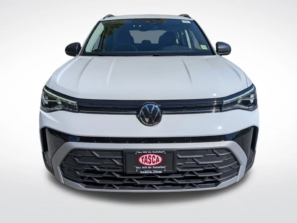 Used 2025 White Volkswagen 1.5T S image 8