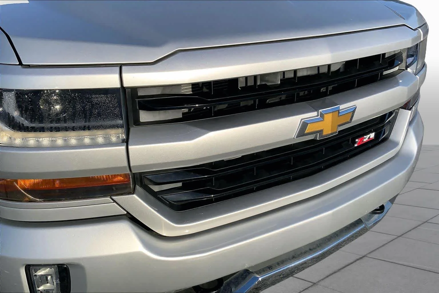 Used 2016 Silver Ice Metallic Chevrolet LT image 27