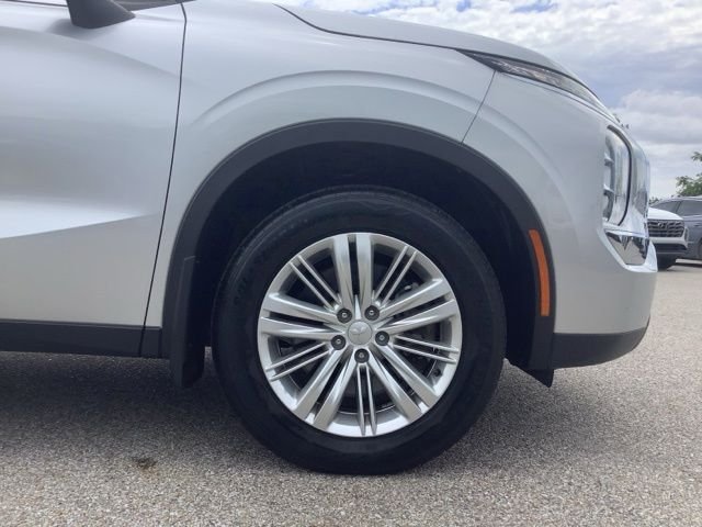 Used 2022 Silver Mitsubishi ES image 63