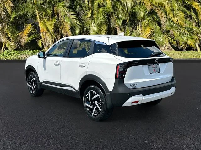 Used 2025 White Nissan SV image 7