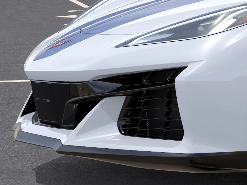 New 2027 Arctic White Chevrolet 3LT image 13