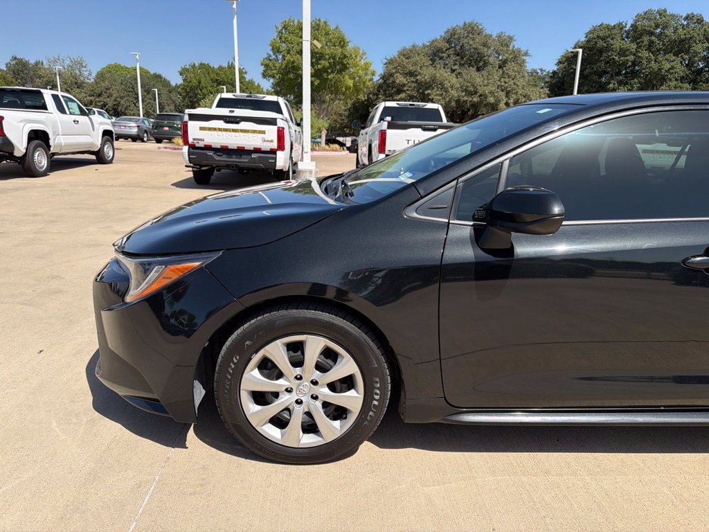 Used 2022 Toyota Corolla LE with VIN JTDEPMAE6NJ209621 for sale in Irving, TX